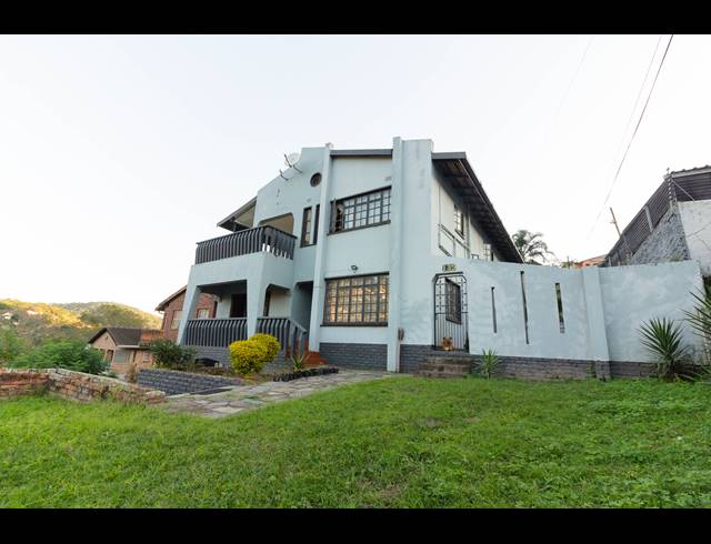 4 BEDROOM FREESTANDING FOR SALE IN SILVERGLEN